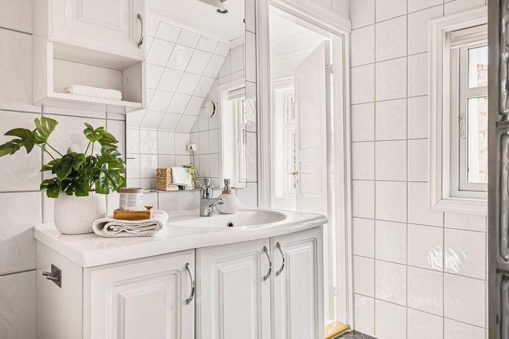 Beautiful Bergen House From 1790 Apartamento Exterior foto