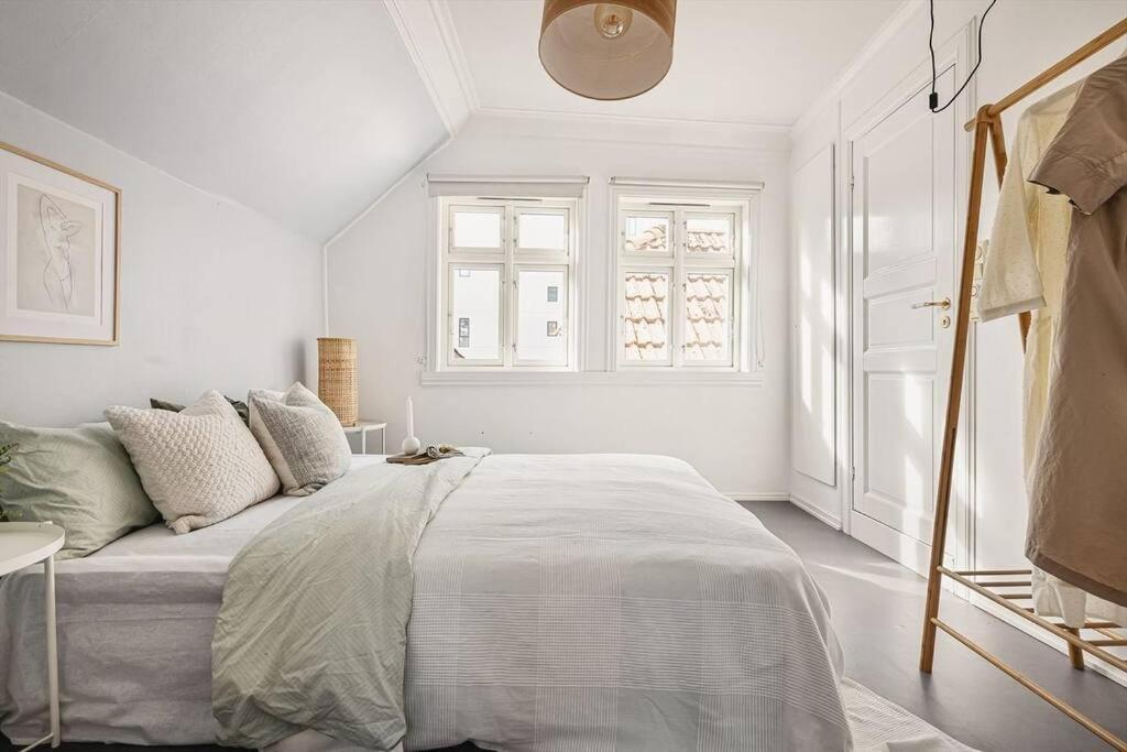 Beautiful Bergen House From 1790 Apartamento Exterior foto
